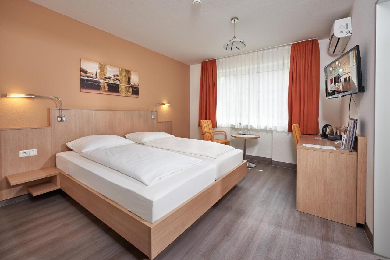 Hotel Touristik Neuenburg am Rhein Ngoại thất bức ảnh