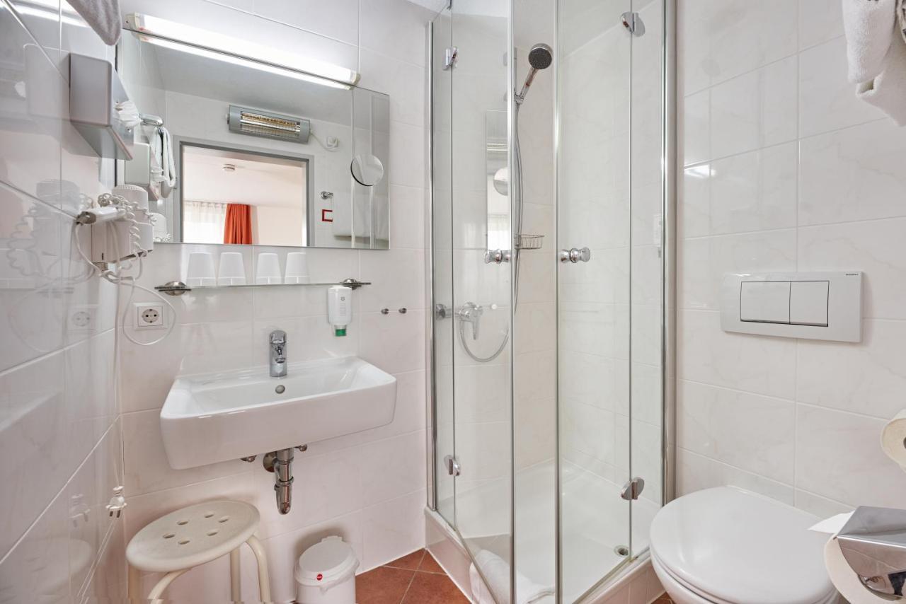 Hotel Touristik Neuenburg am Rhein Ngoại thất bức ảnh