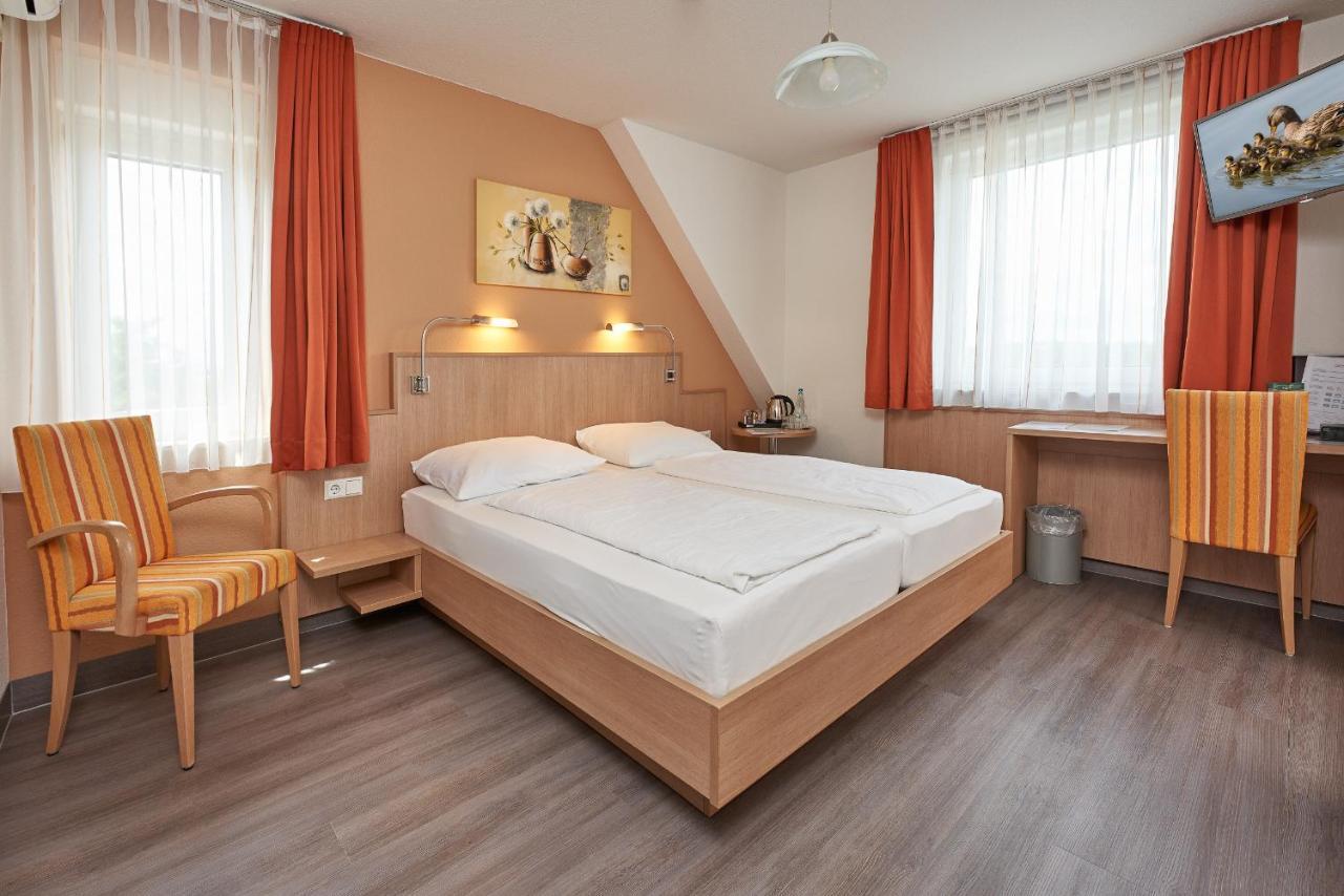 Hotel Touristik Neuenburg am Rhein Ngoại thất bức ảnh