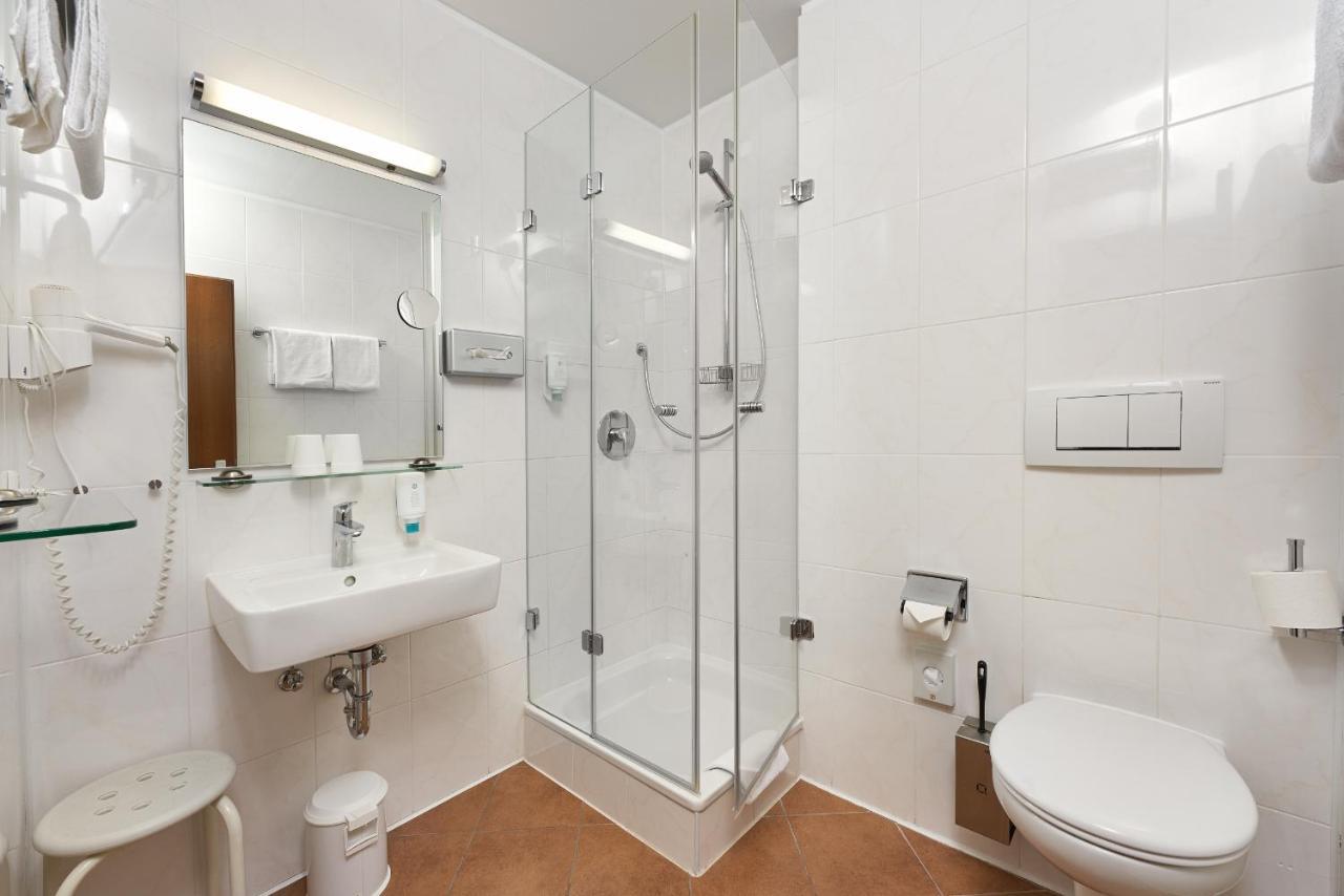 Hotel Touristik Neuenburg am Rhein Ngoại thất bức ảnh