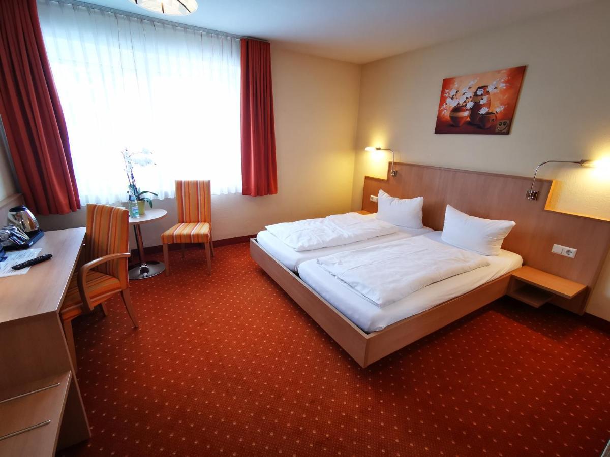 Hotel Touristik Neuenburg am Rhein Ngoại thất bức ảnh
